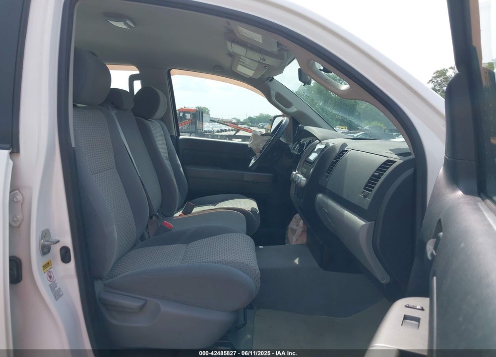 2011 TOYOTA TUNDRA GRADE 4.6L V8 VIN: 5TFRM5F14BX027592