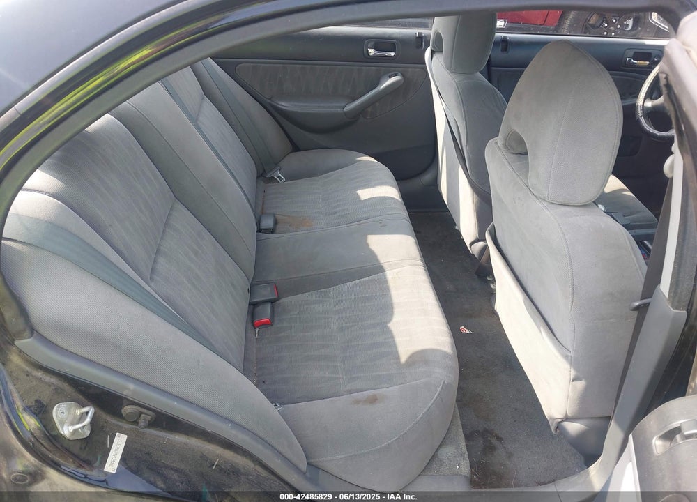 2005 HONDA CIVIC LX VIN: 2HGES16505H596157