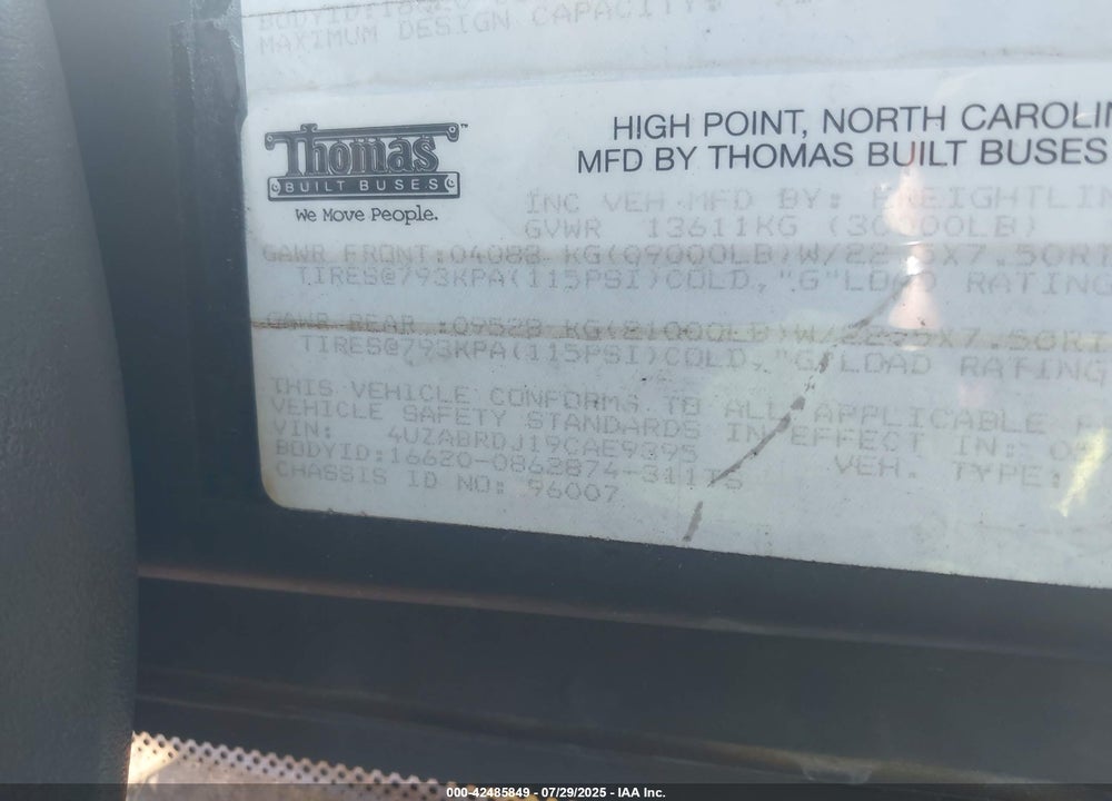 2009 FREIGHTLINER CHASSIS B2B VIN: 4UZABRDJ19CAE9395