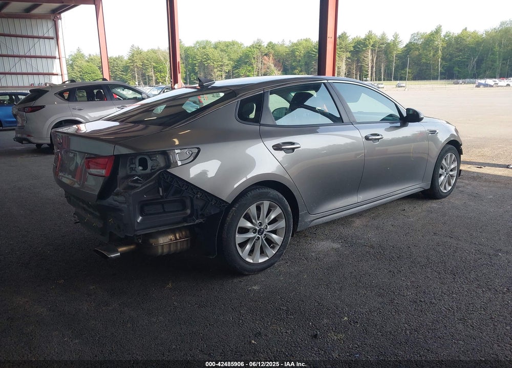 2017 KIA OPTIMA LX VIN: 5XXGT4L38HG133201