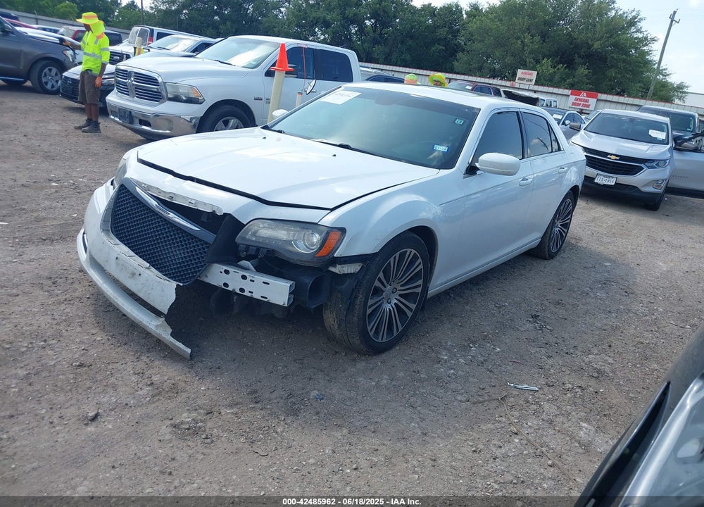 2014 CHRYSLER 300 VIN: 2C3CCABG1EH182772