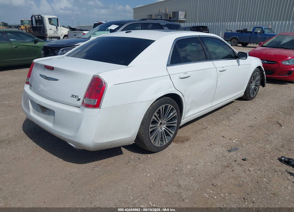 2014 CHRYSLER 300 VIN: 2C3CCABG1EH182772