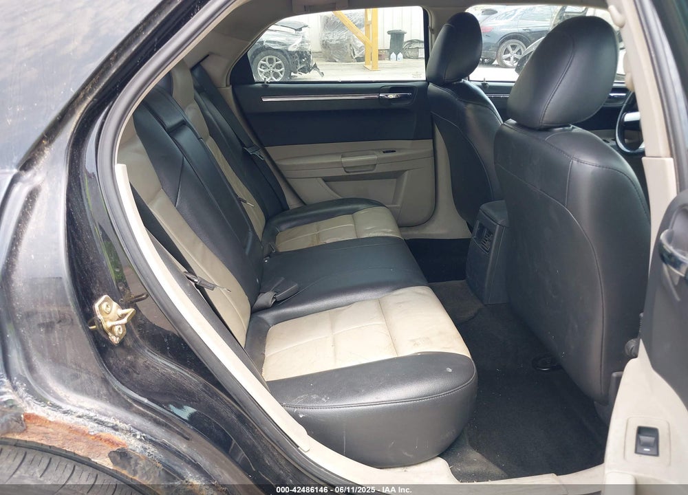 2006 CHRYSLER 300 VIN: 2C3KA53G86H282070