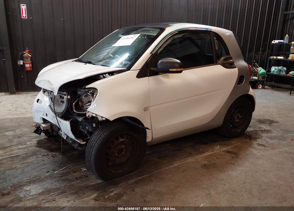 2016 SMART FORTWO PASSION/PRIME/PROXY/PURE VIN: WMEFJ5DA8GK126176