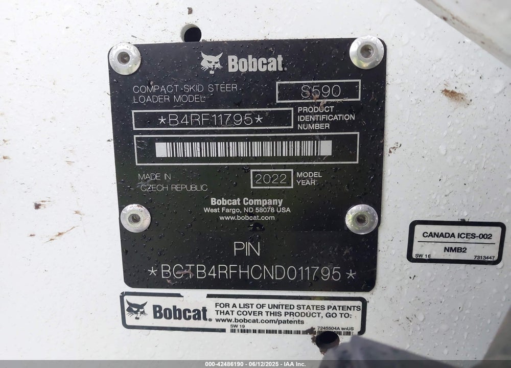 2022 BOBCAT S590 SKID STEER VIN: SNB4RF11795