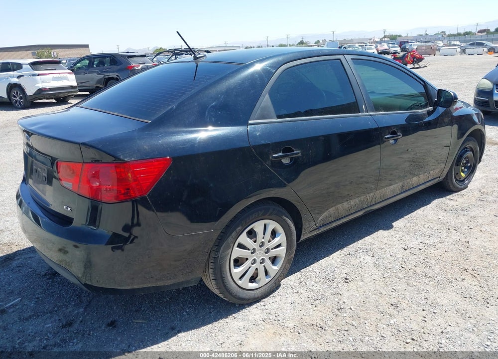 2012 KIA FORTE VIN: KNAFU4A23C5638043