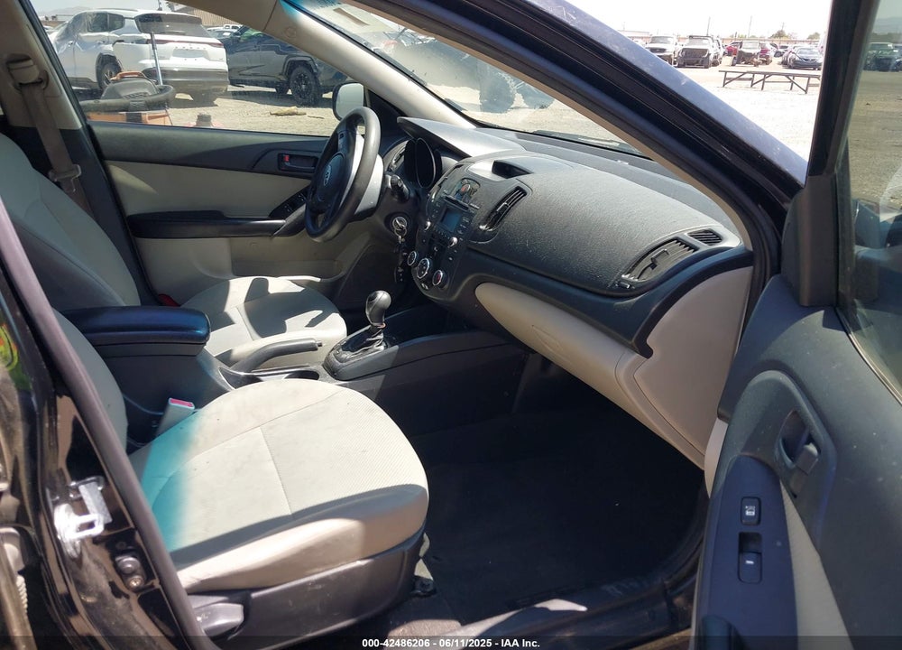 2012 KIA FORTE VIN: KNAFU4A23C5638043