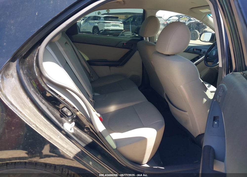 2012 KIA FORTE VIN: KNAFU4A23C5638043
