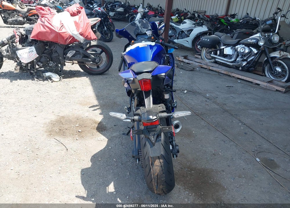 2025 YAMAHA YZFR7 VIN: JYARM38Y4SA003676