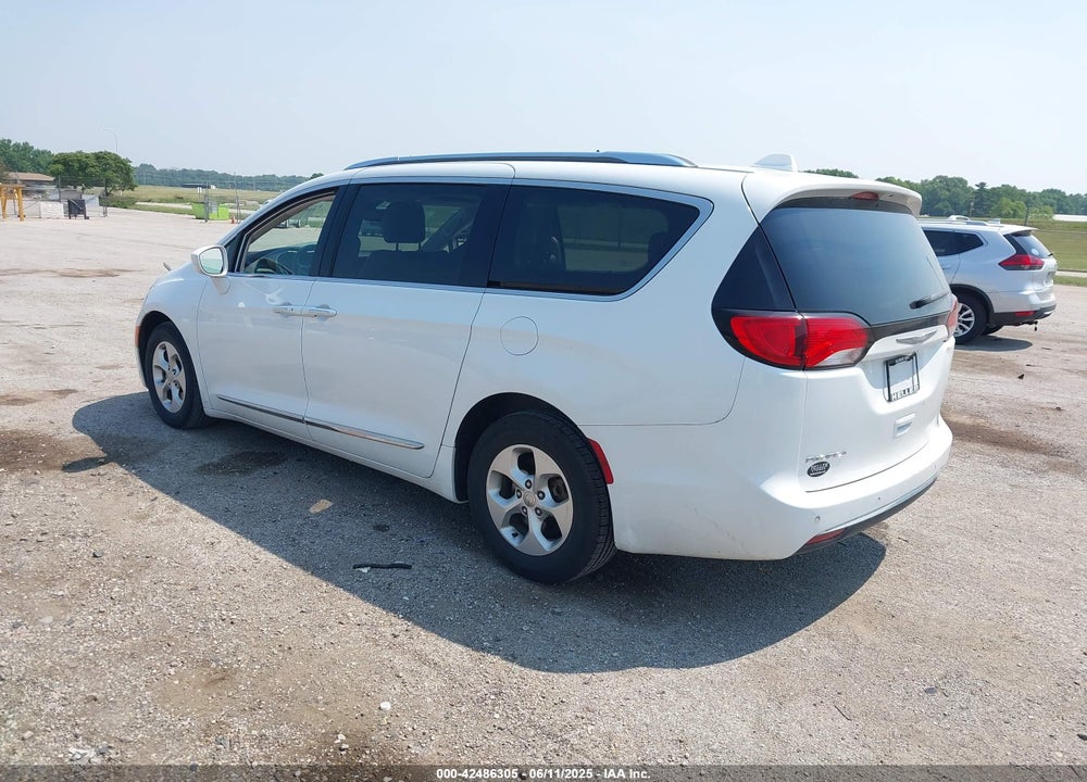 2017 CHRYSLER PACIFICA VIN: 2C4RC1EG1HR536662