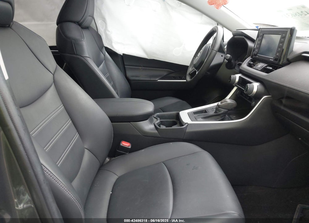 2021 TOYOTA RAV4 VIN: 2T3C1RFV9MW147985