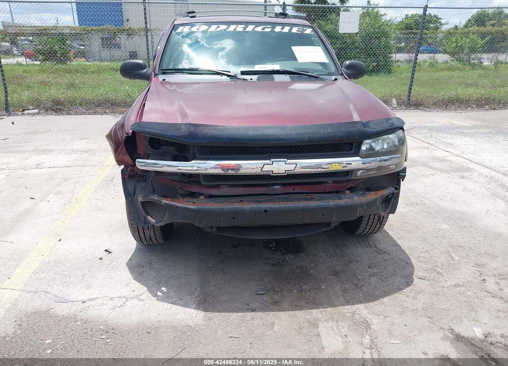 2004 CHEVROLET TRAILBLAZER LS VIN: 1GNDS13S342339187