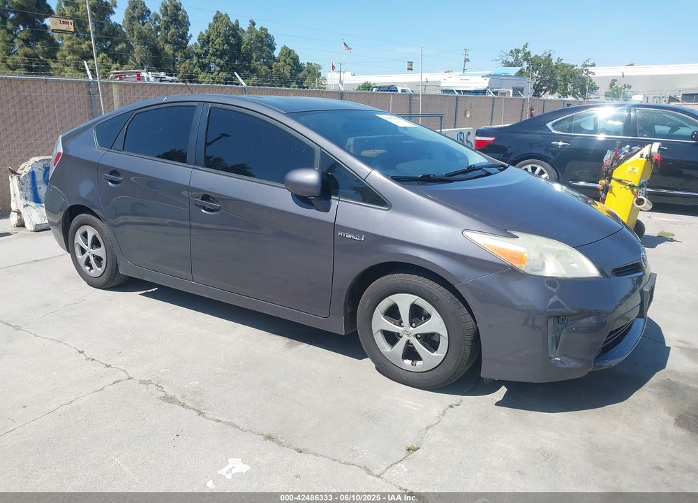 2013 TOYOTA PRIUS TWO VIN: JTDKN3DUXD5565888