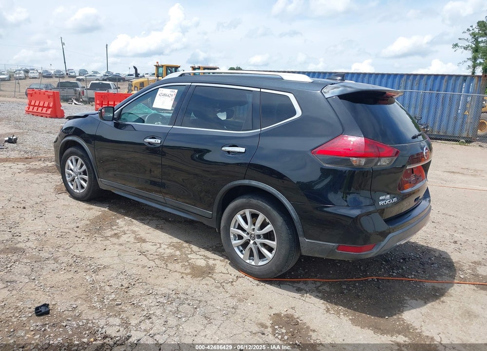 2017 NISSAN ROGUE VIN: KNMAT2MT8HP547015