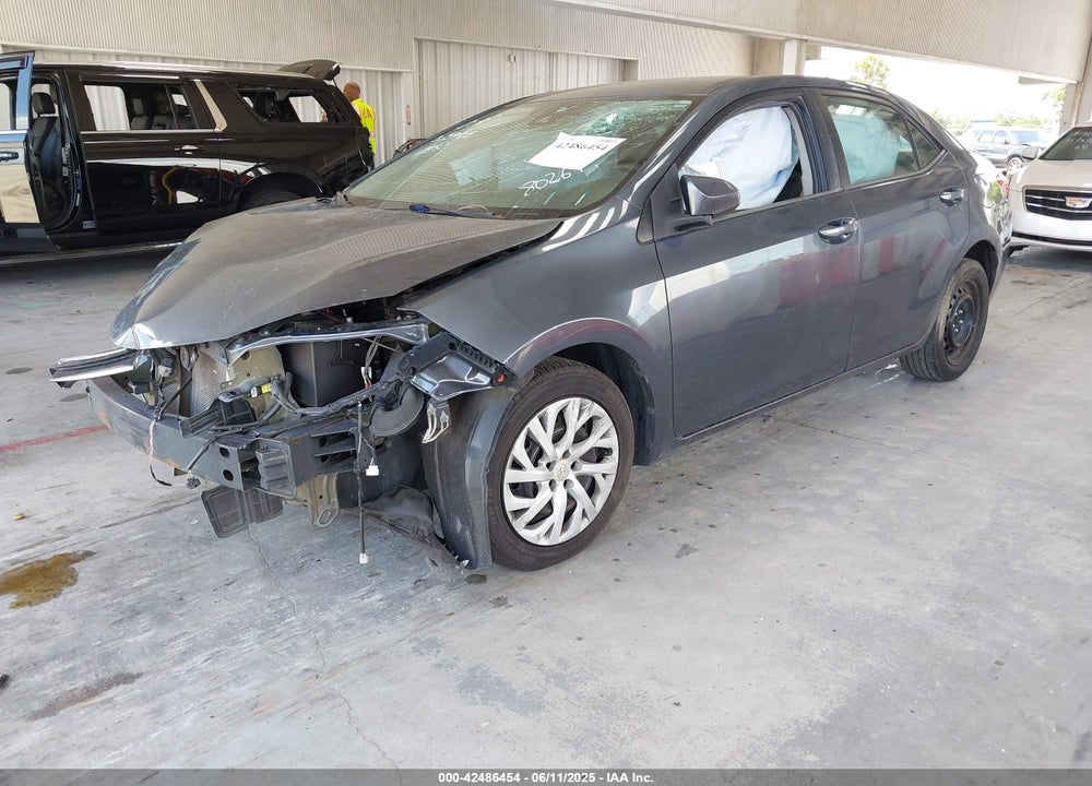 2018 TOYOTA COROLLA LE VIN: 5YFBURHE0JP802699