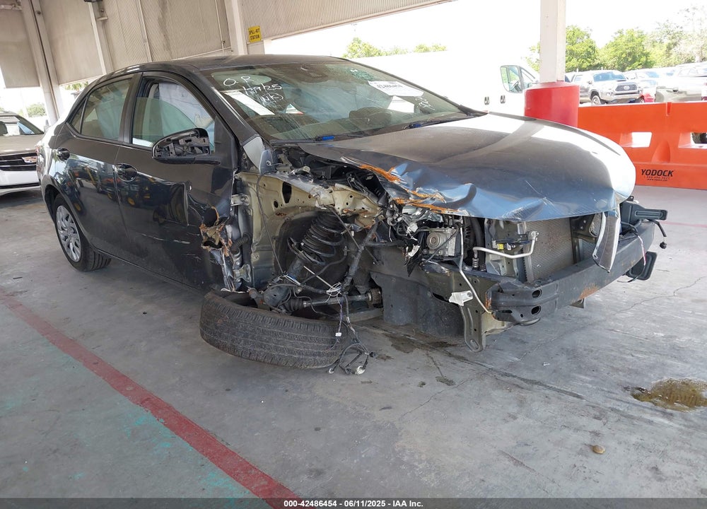 2018 TOYOTA COROLLA LE VIN: 5YFBURHE0JP802699