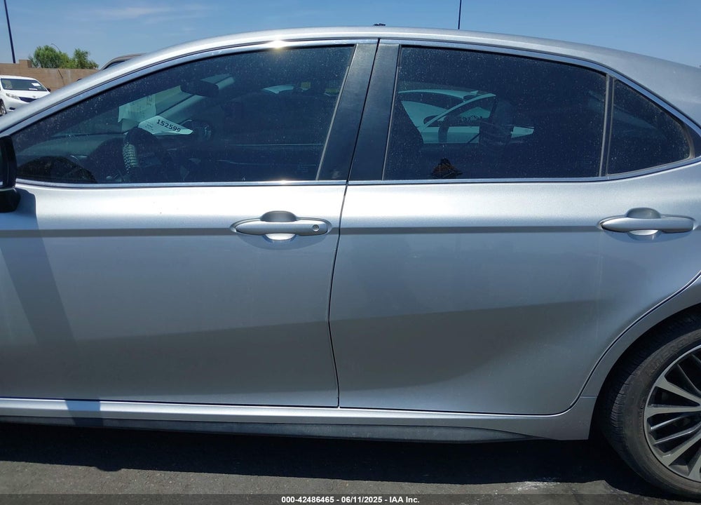 2020 TOYOTA CAMRY SE VIN: 4T1G11AK1LU887571