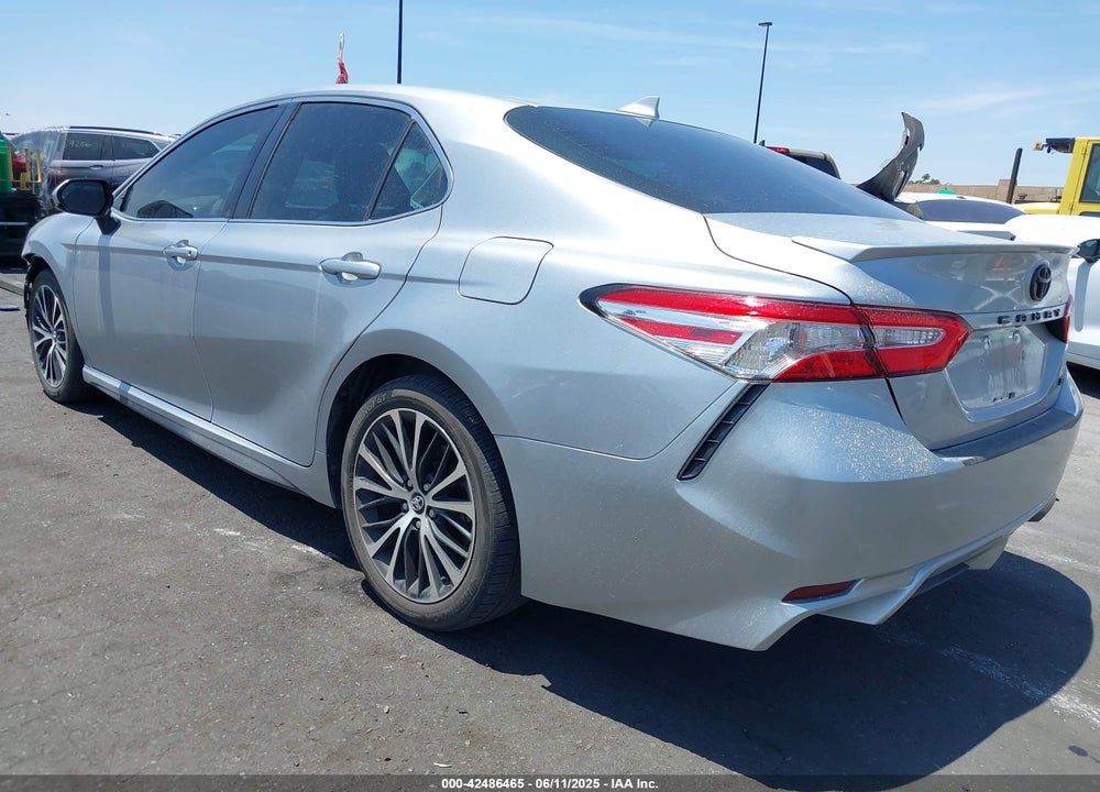 2020 TOYOTA CAMRY SE VIN: 4T1G11AK1LU887571