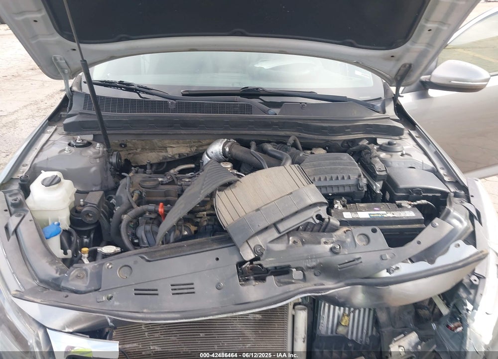 2013 KIA OPTIMA VIN: 5XXGR4A64DG128017