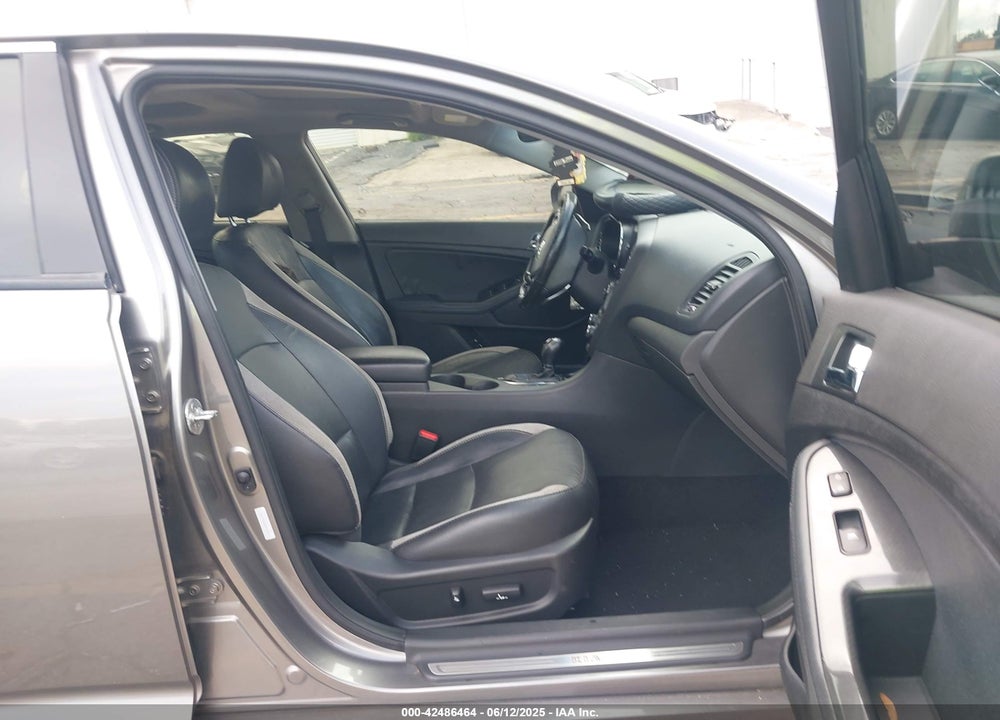 2013 KIA OPTIMA VIN: 5XXGR4A64DG128017