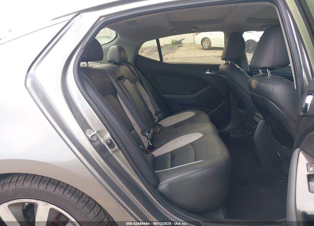2013 KIA OPTIMA VIN: 5XXGR4A64DG128017