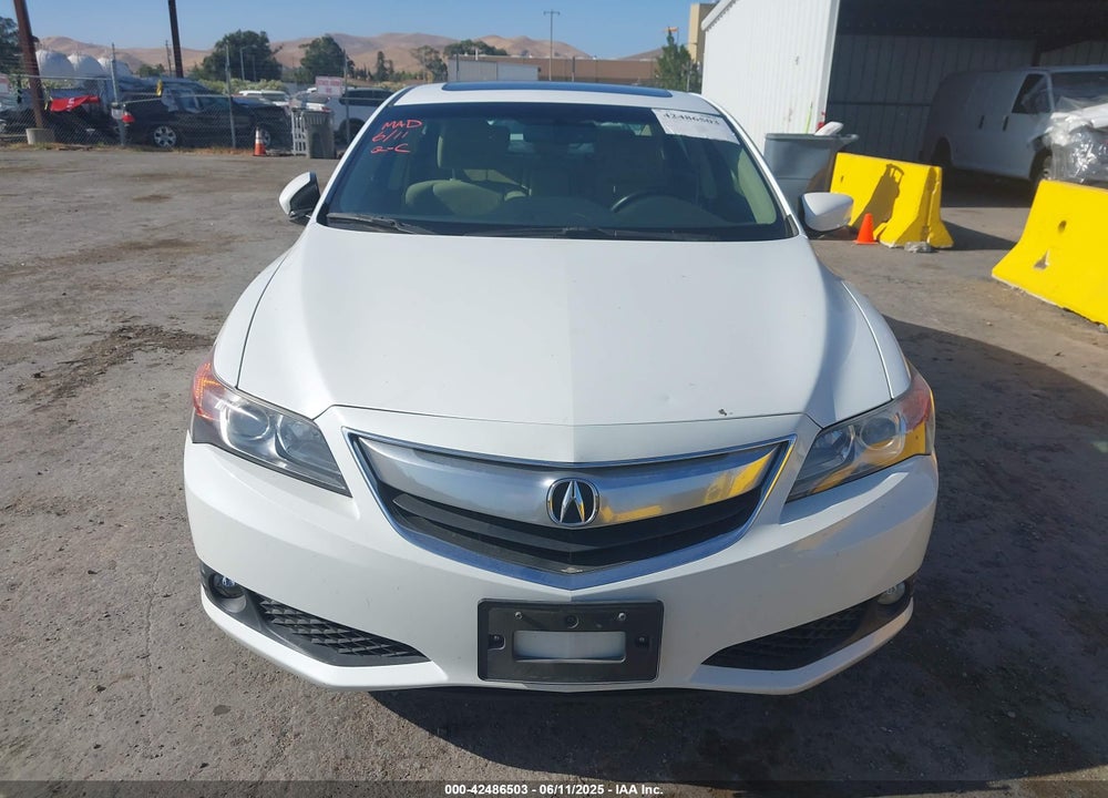 2013 ACURA ILX 2.0L VIN: 19VDE1F73DE018446