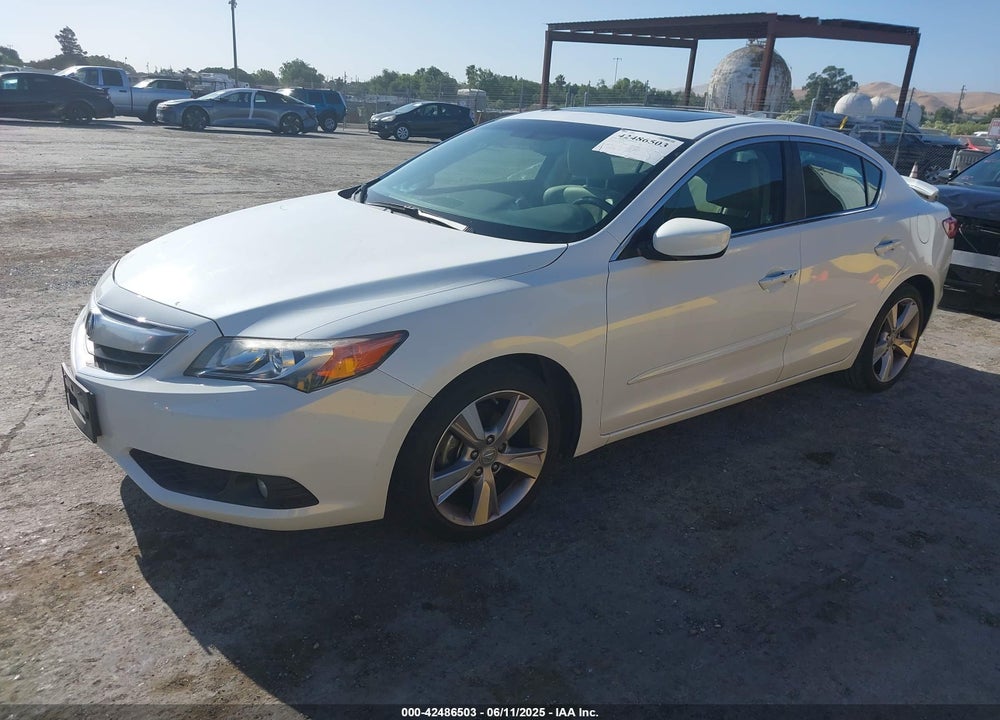 2013 ACURA ILX 2.0L VIN: 19VDE1F73DE018446
