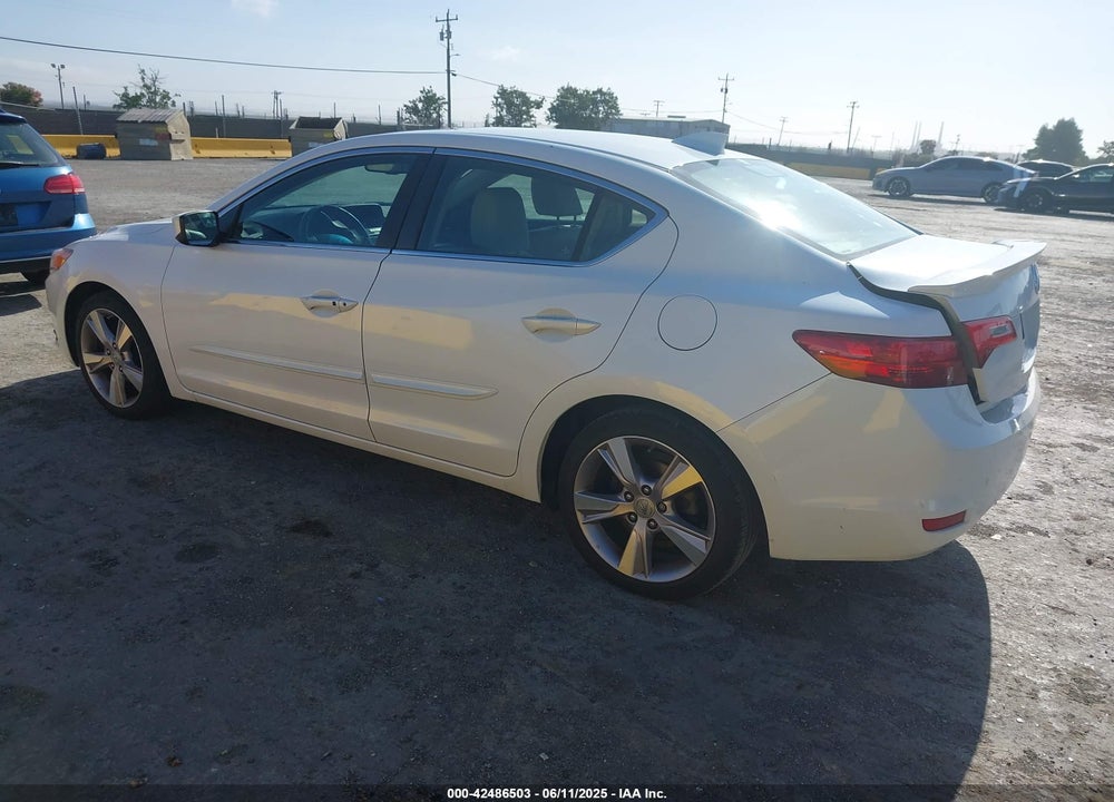 2013 ACURA ILX 2.0L VIN: 19VDE1F73DE018446