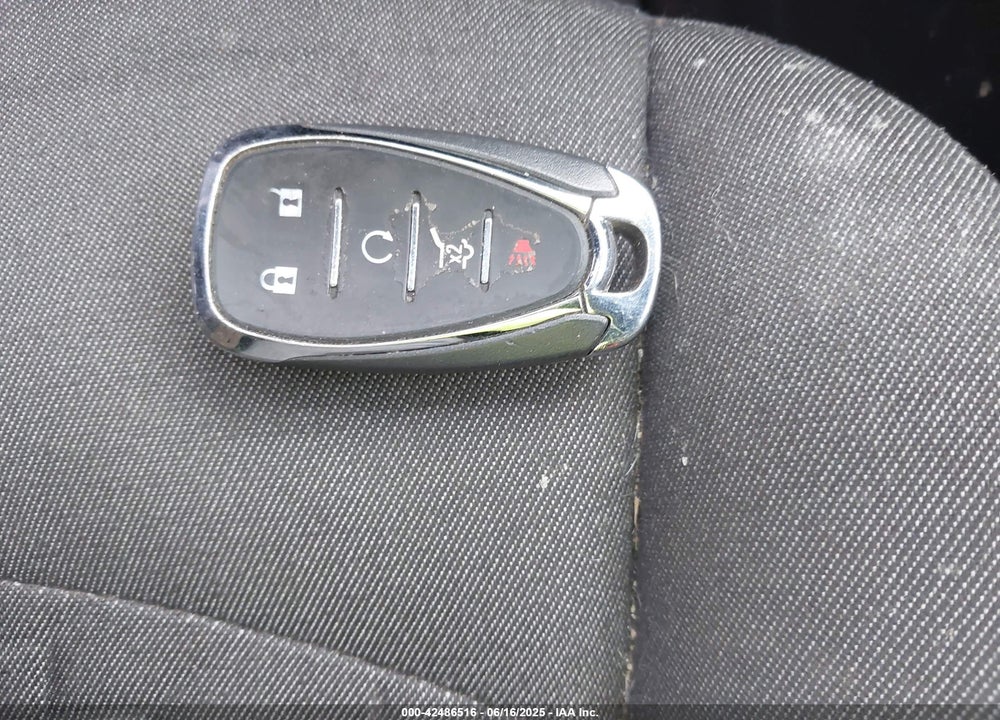 2019 CHEVROLET EQUINOX LT VIN: 2GNAXUEVXK6173568
