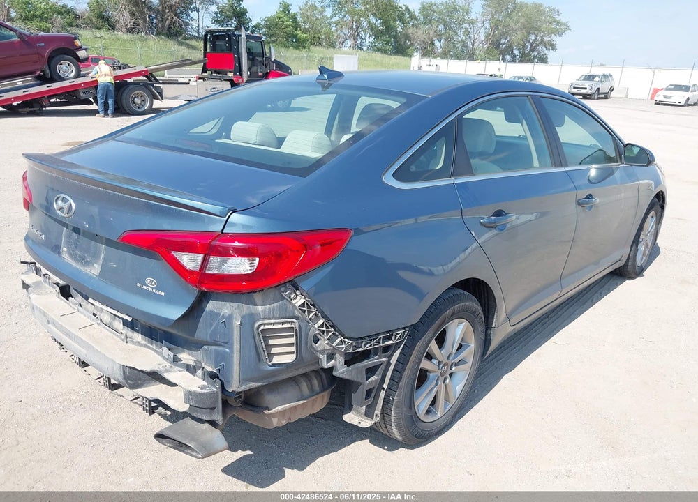 2017 HYUNDAI SONATA VIN: 5NPE24AF2HH529376