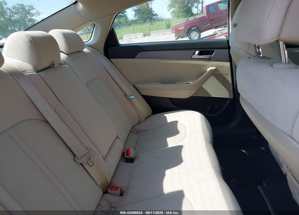 2017 HYUNDAI SONATA VIN: 5NPE24AF2HH529376