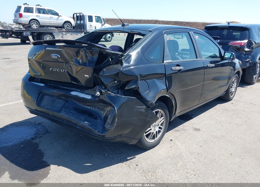 2011 FORD FOCUS SE VIN: 1FAHP3FN6BW161400