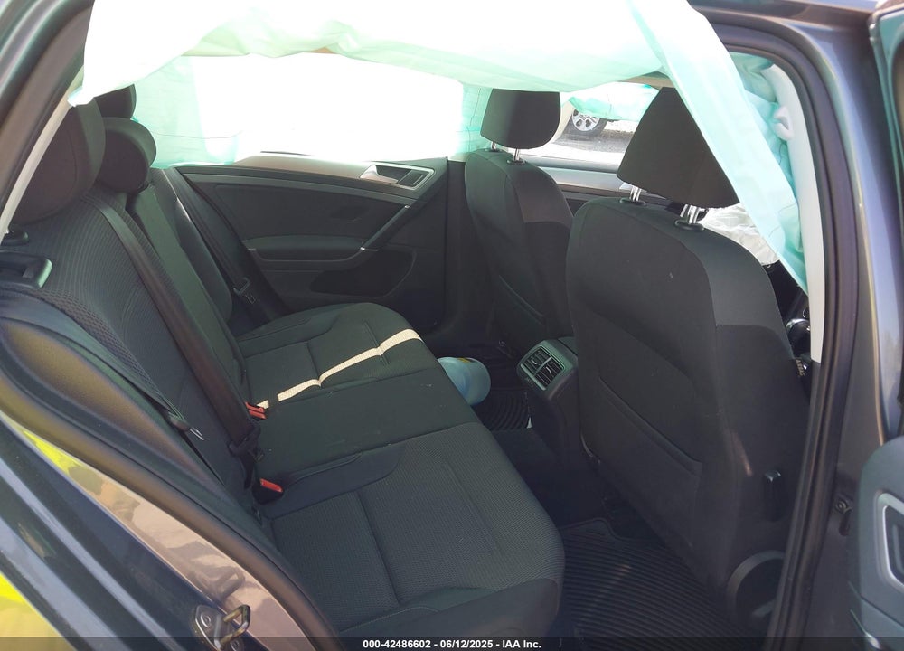 2016 VOLKSWAGEN GOLF VIN: 3VW217AU3GM043784