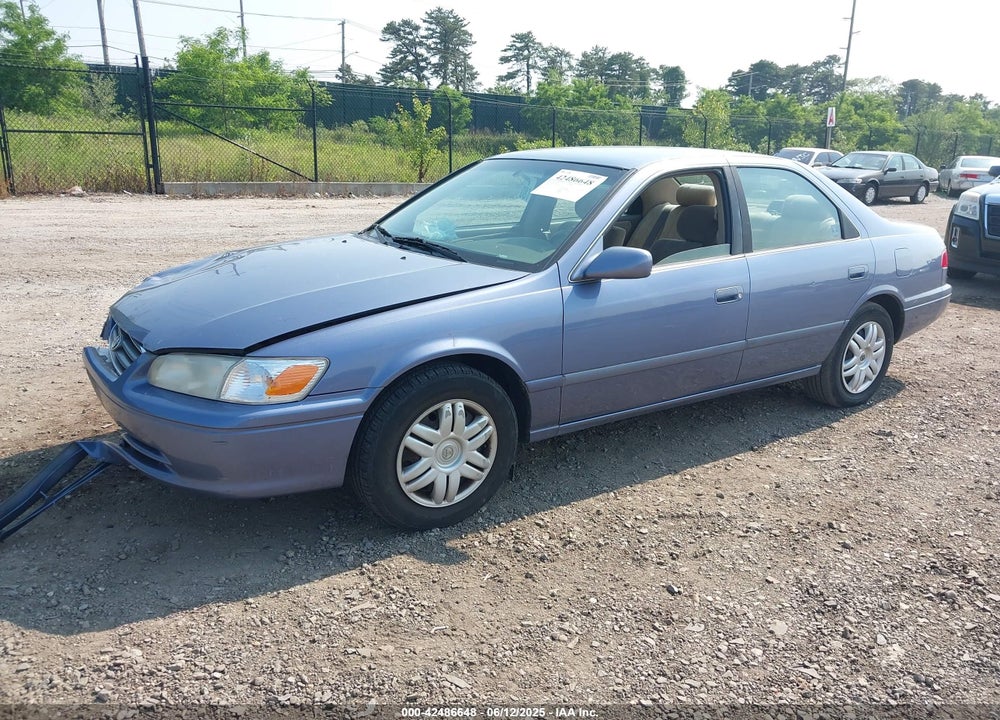2000 TOYOTA CAMRY LE VIN: JT2BG22K0Y0520055