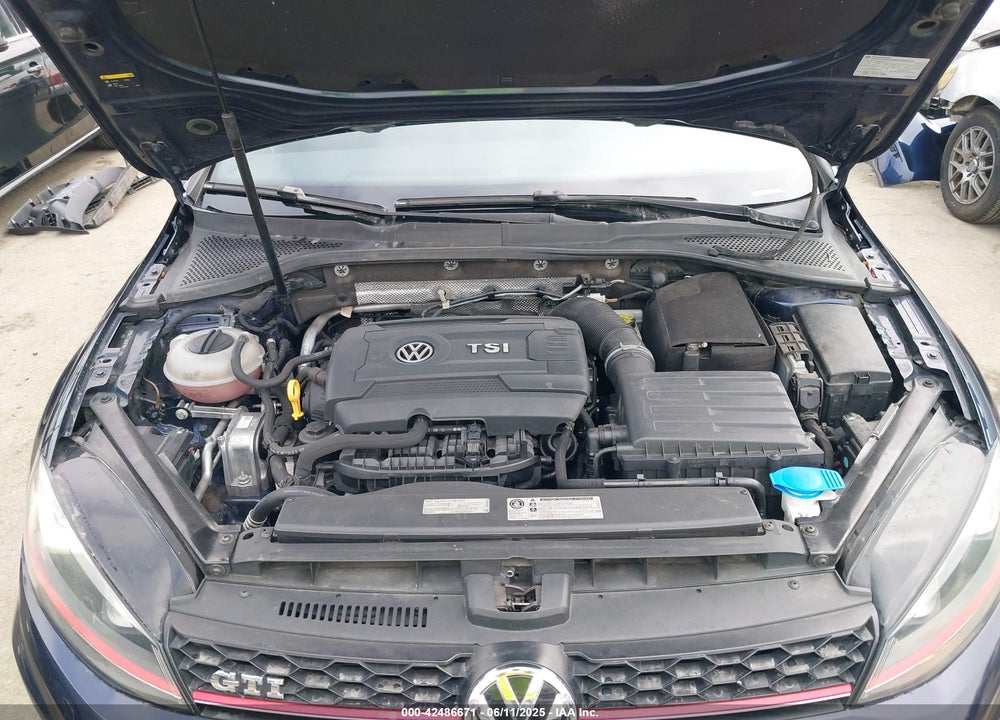 2015 VOLKSWAGEN GOLF GTI 2.0T AUTOBAHN 4-DOOR VIN: 3VW4T7AU3FM071179