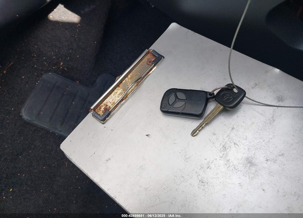 2009 TOYOTA YARIS VIN: JTDKT903595260120