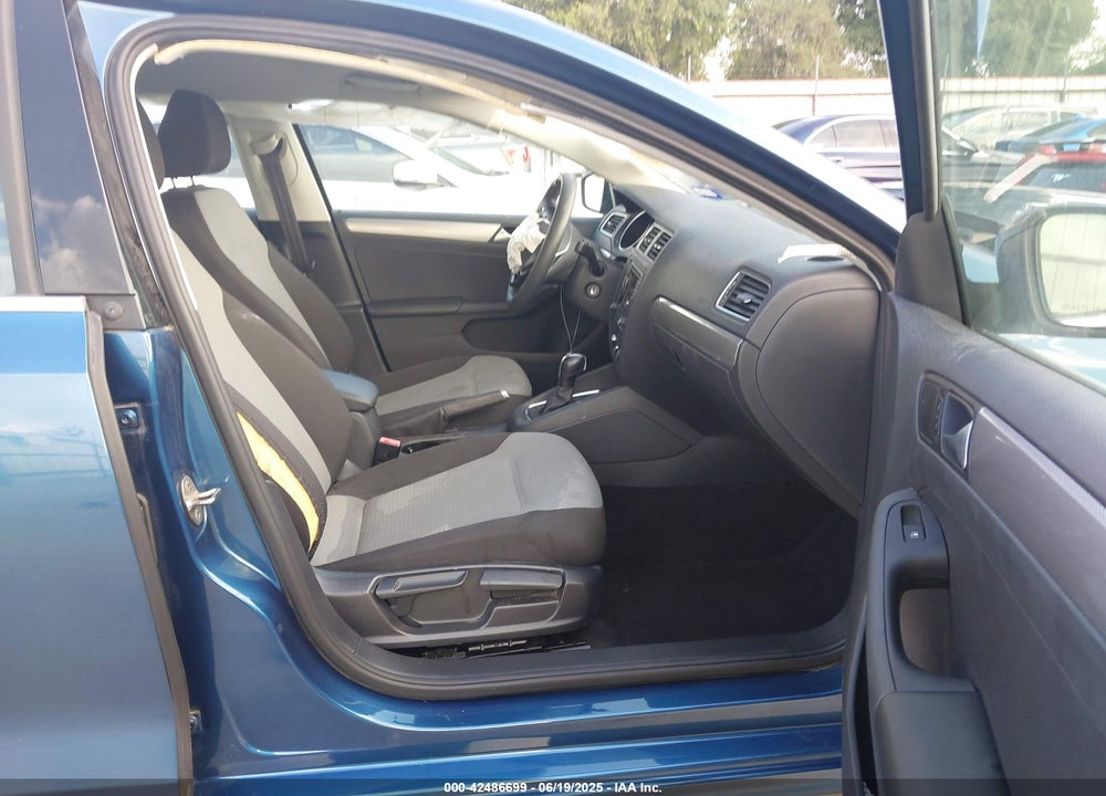 2017 VOLKSWAGEN JETTA VIN: 3VW2B7AJ7HM363808