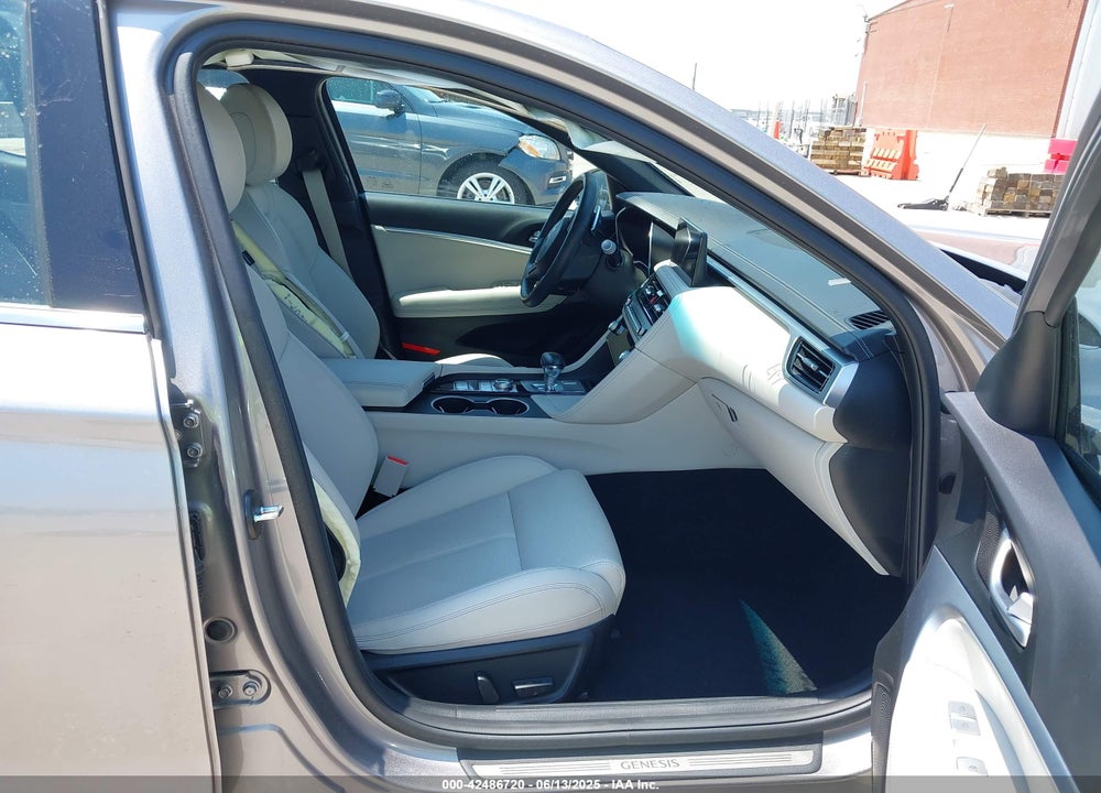 2024 GENESIS G70 VIN: KMTG34SC0RU139993