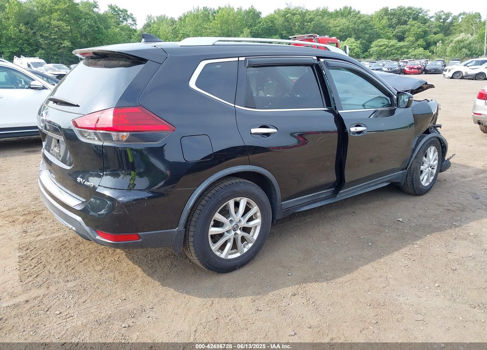 2017 NISSAN ROGUE VIN: KNMAT2MV6HP613577
