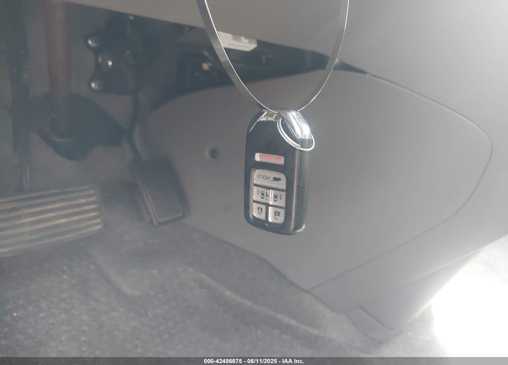 2015 HONDA ODYSSEY EX-L VIN: 5FNRL5H67FB041580