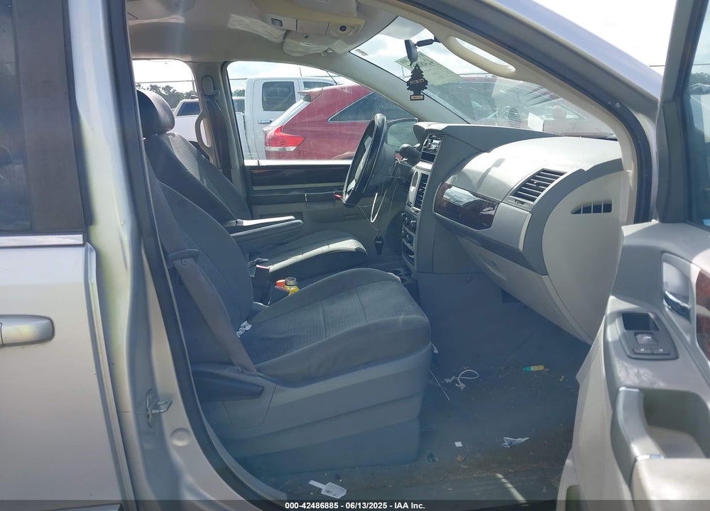 2010 CHRYSLER TOWN & COUNTRY TOURING VIN: 2A4RR5D14AR214553