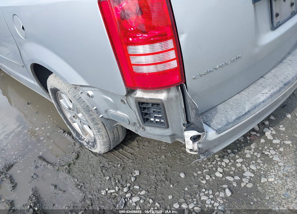 2010 CHRYSLER TOWN & COUNTRY TOURING VIN: 2A4RR5D14AR214553