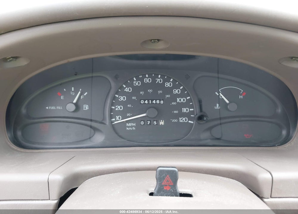 1999 FORD ESCORT VIN: 1FAFP10P1XW230023