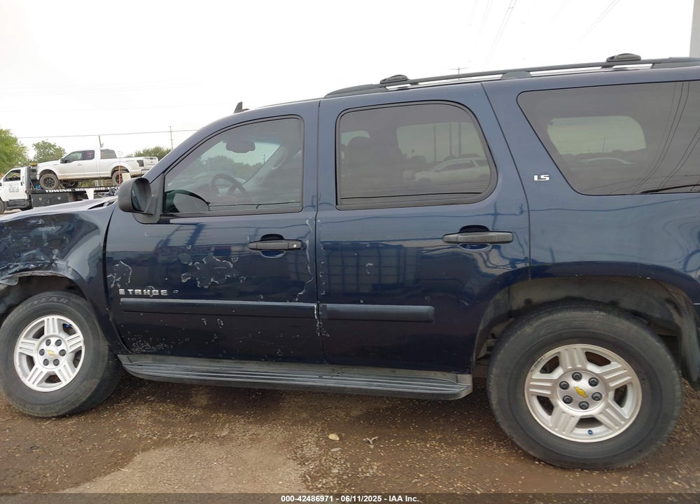 2008 CHEVROLET TAHOE VIN: 1GNFC13C78R132796