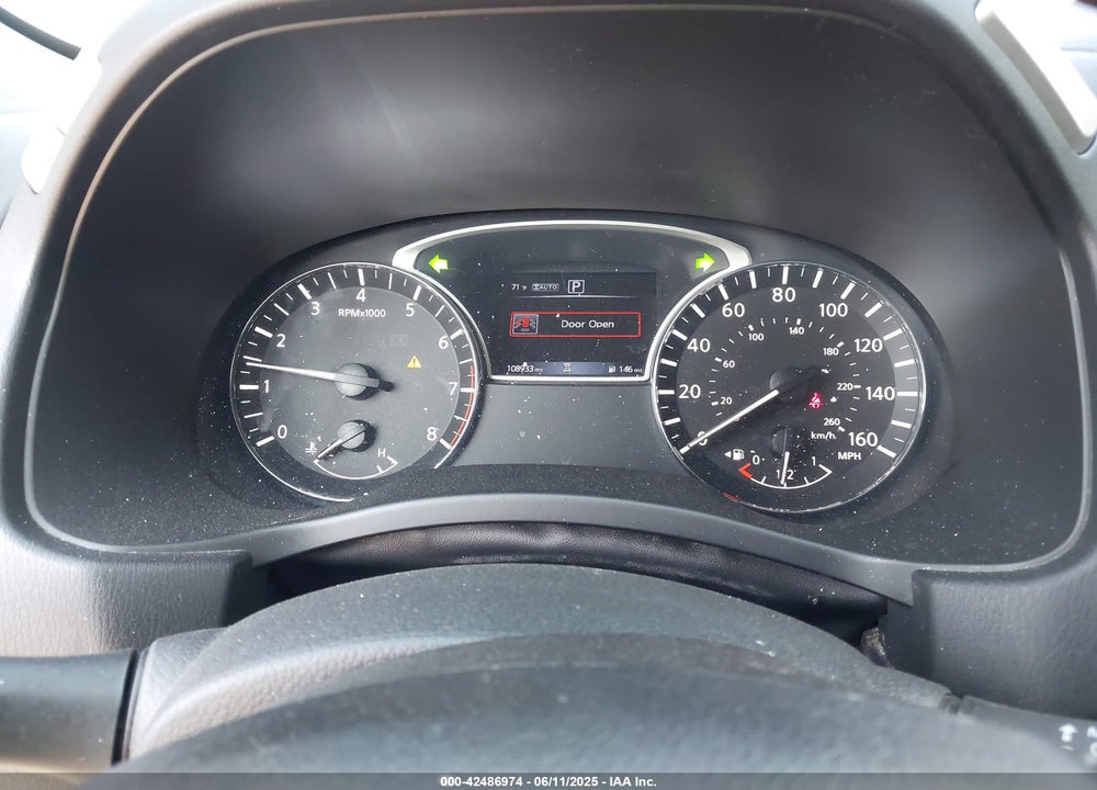 2018 NISSAN PATHFINDER VIN: 5N1DR2MM7JC673122
