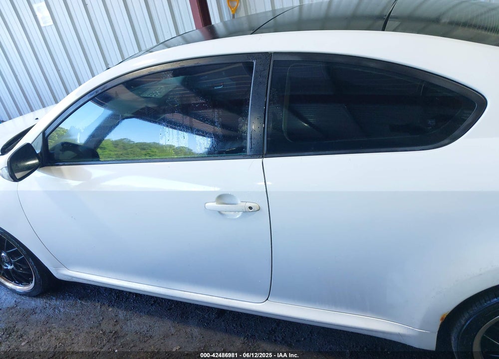 2006 TOYOTA SCION TC VIN: JTKDE177X60112706