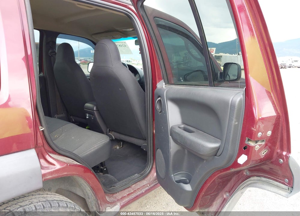 2003 JEEP LIBERTY SPORT VIN: 1J4GL48KX3W675790
