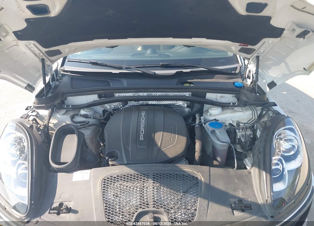 2018 PORSCHE MACAN VIN: WP1AA2A50JLB21679