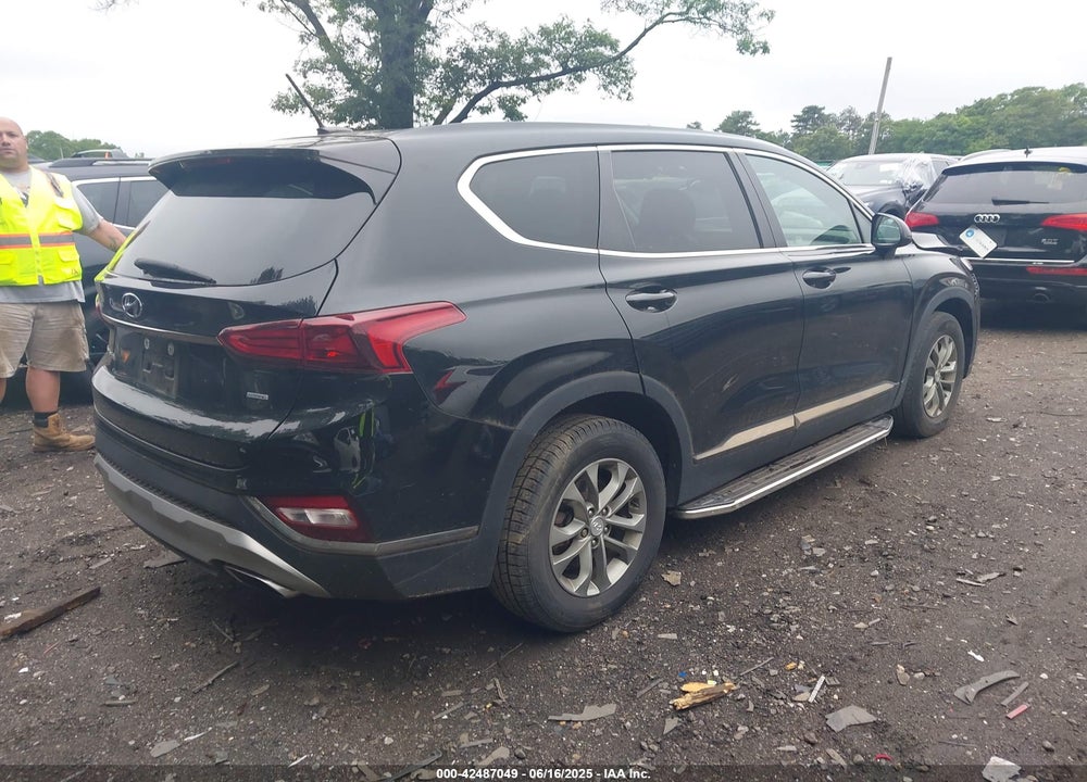 2019 HYUNDAI SANTA FE SE VIN: 5NMS2CAD1KH075069