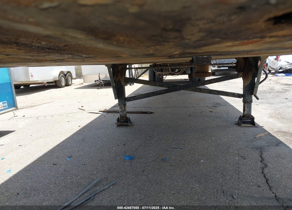 1993 UTILITY TRAILER MFG --- VIN: 1UYVS2486PC852603
